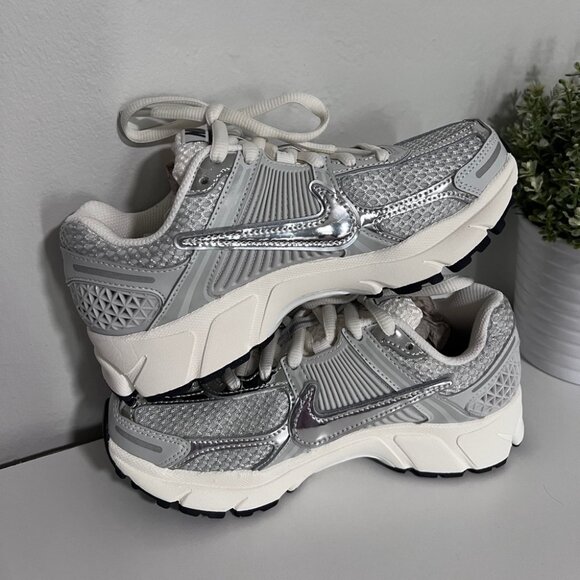 Nike Vomero 5 Limited Edition - Picture 9 of 10